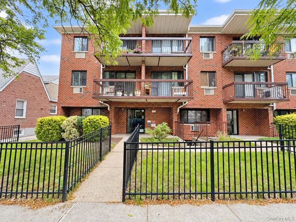63-25B Bourton, Unit 1B, Rego Park, NY 11374