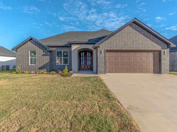 605 Cayson Street, Bono, AR 72416