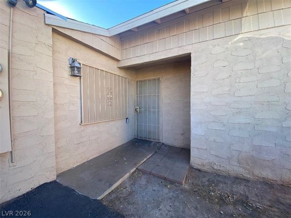 5215 Gray Lane , Unit B, Las Vegas, NV 89119