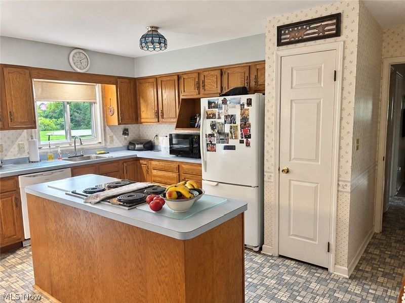 12689 Old State Road , Huntsburg, OH 44046 Photo 23