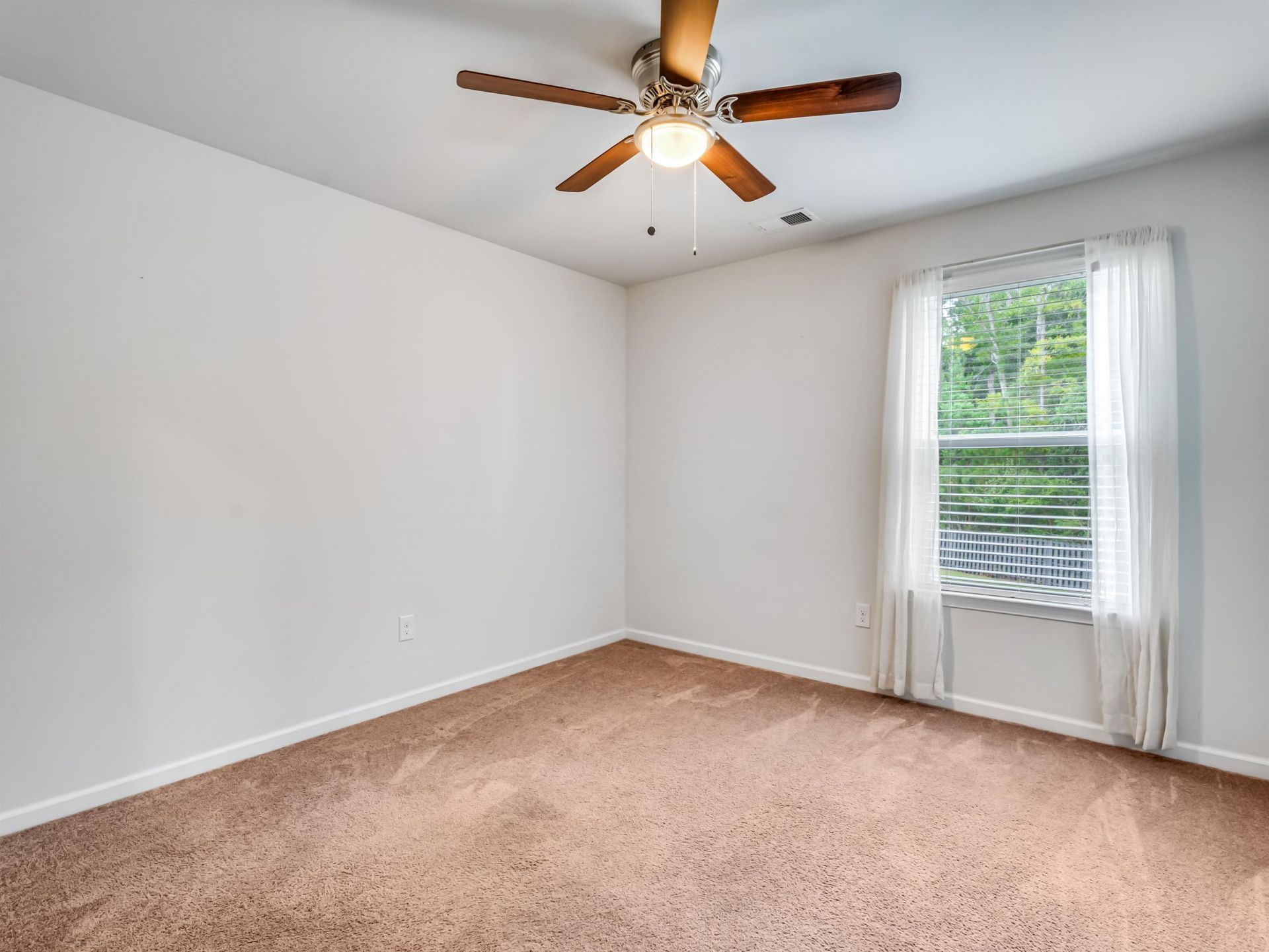 2523 Nadir Ct. Photo 32