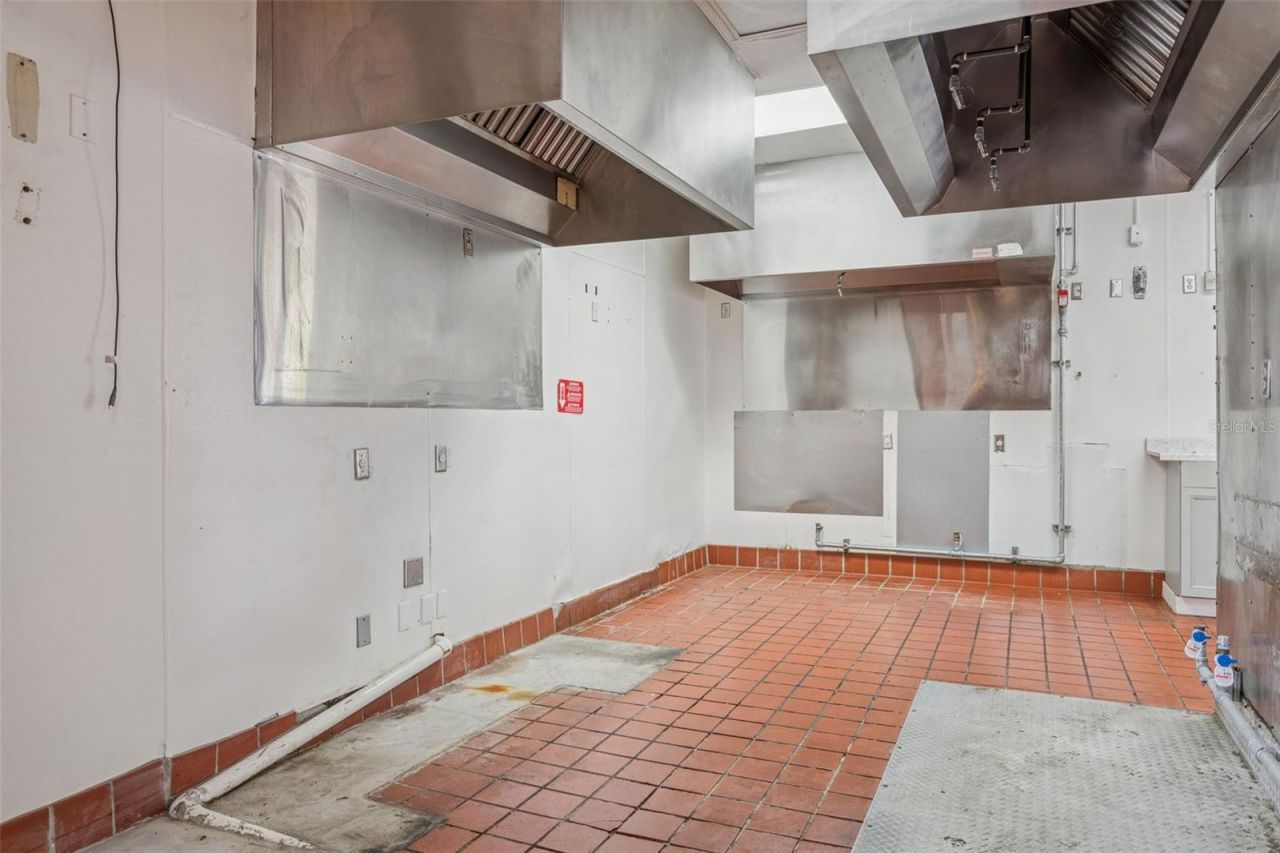 6620 E Dr Martin Luther King Jr Boulevard, Tampa, FL 33619 Photo