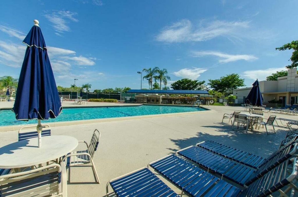 9215 Flynn Circle, Unit 4, Boca Raton, FL 33496 Photo