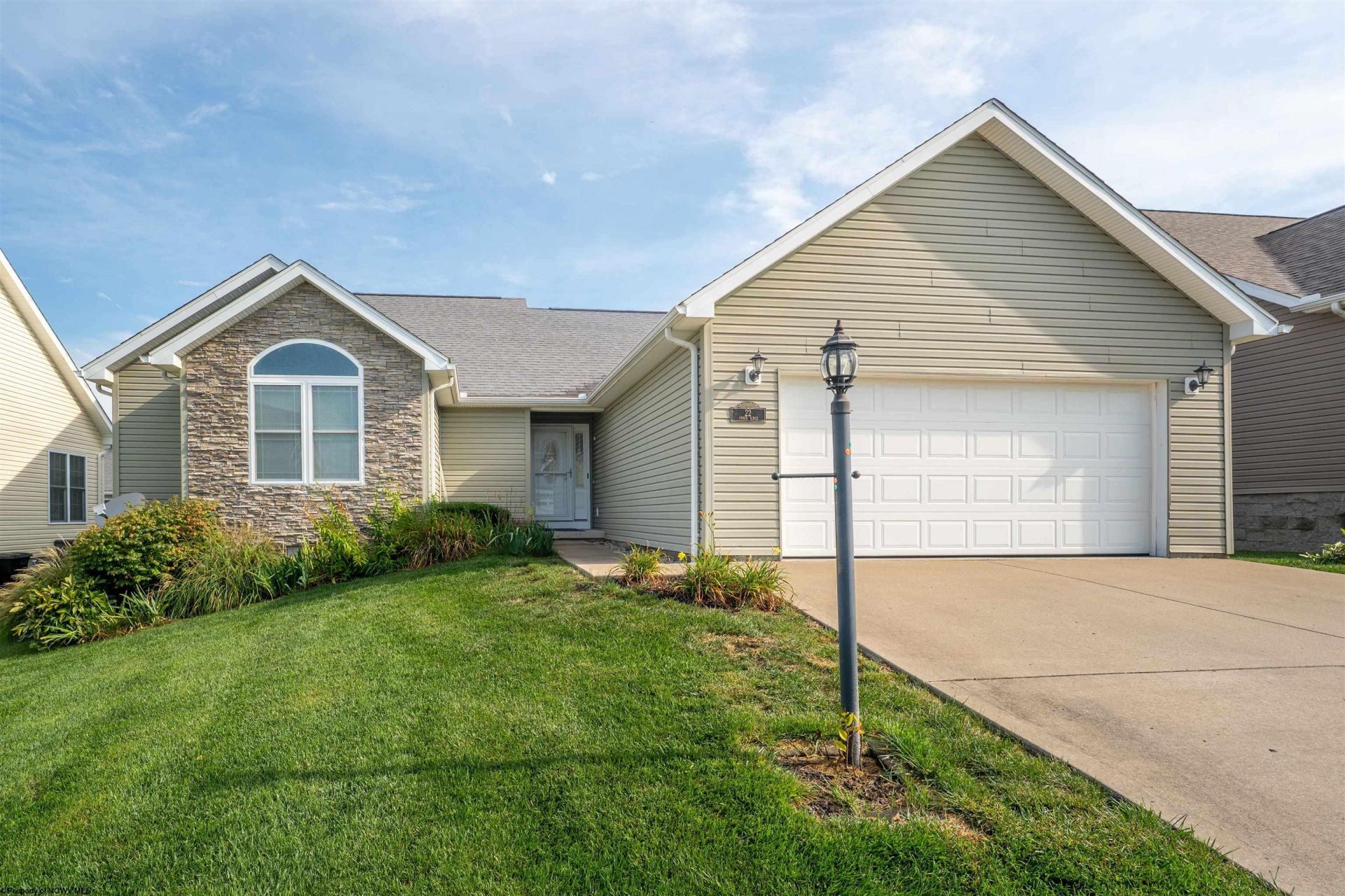 22 Amber Ridge Drive, Morgantown, WV 26508 Main Photo