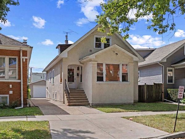 4865 W CORNELIA Avenue, Chicago, IL 60641