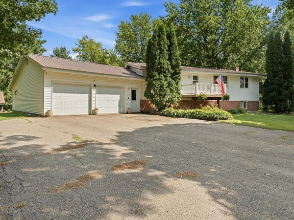 517 1st Street S, Waterville, MN 56096
