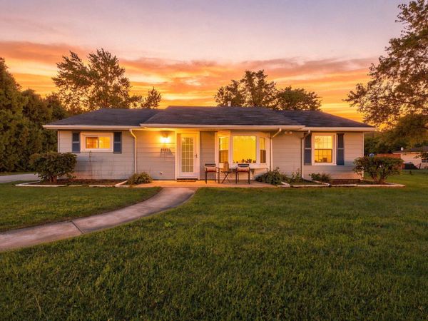 9445 Highland Drive, Grosse Ile, MI 48138