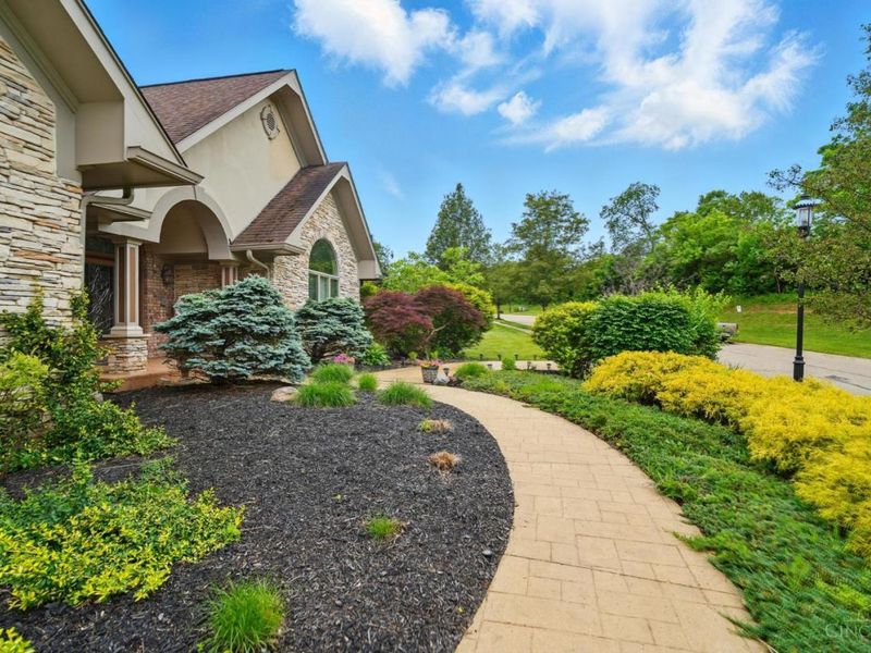219 Chateau Valley Lane, South Lebanon, OH 45065 Photo 9