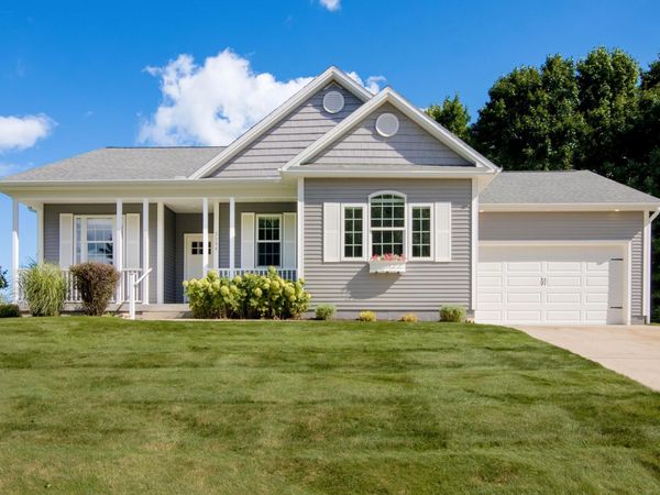 3194 Heritage Park Place, Traverse City, MI 49685