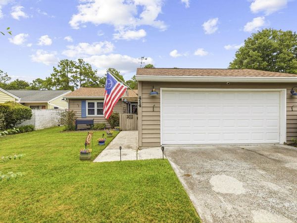 414 Killarney Dr., Myrtle Beach, SC 29588