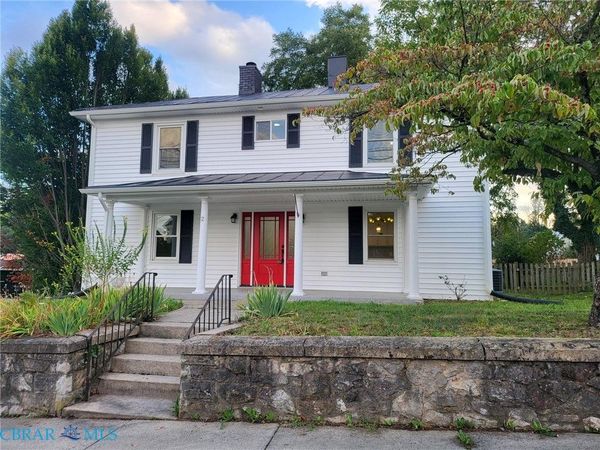 1202 W Beverley Street , Staunton, VA 24401