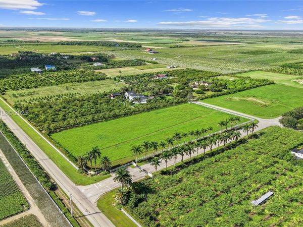 35251 SW 218th Ave, Homestead, FL 33034