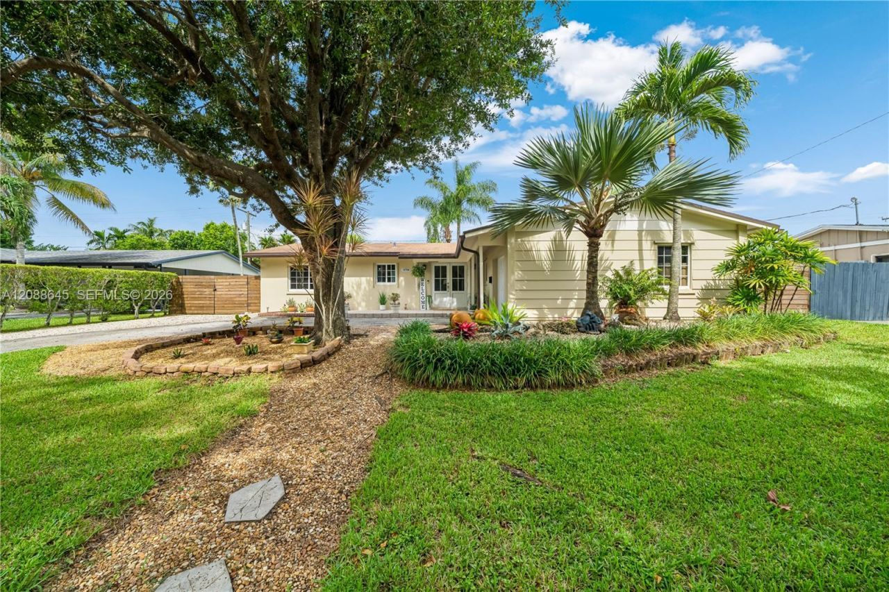 19780 SW 101st Ave, Cutler Bay, FL 33157 Photo