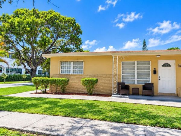 412 SW 10th St , Unit n, Hallandale Beach, FL 33009
