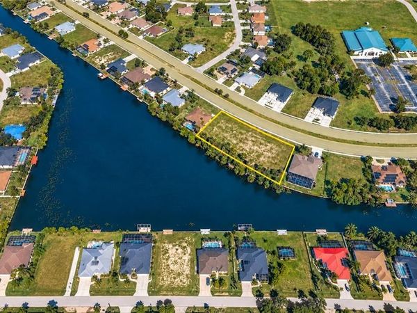 CAPE CORAL, FL 33990