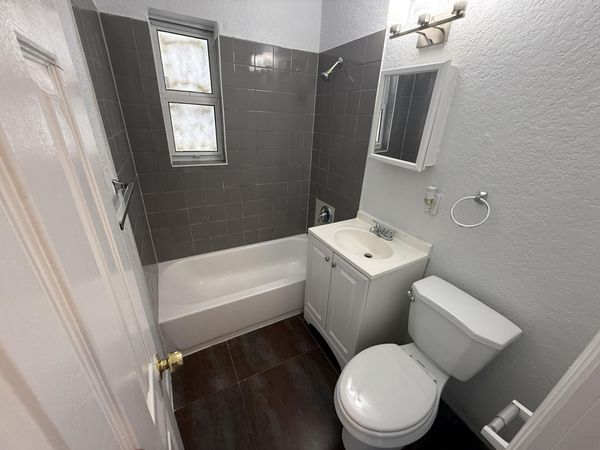 1642 NW 13TH Court, Fort Lauderdale, FL 33311