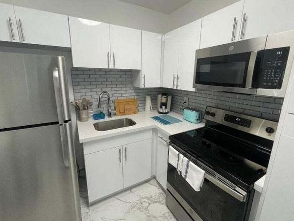 201 S OCEAN Boulevard, Unit 6, Boca Raton, FL 33432