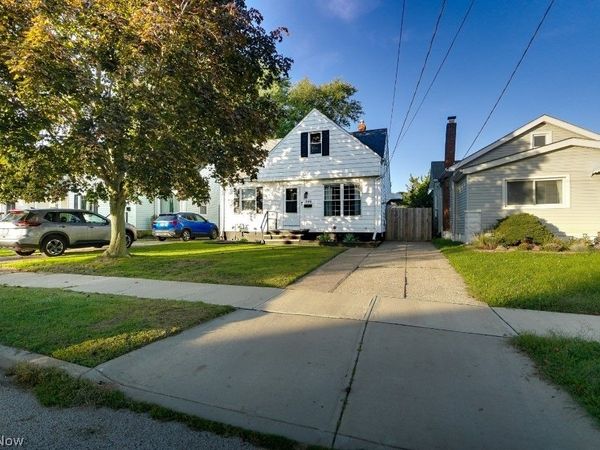 395 E 324th Street , Willowick, OH 44095