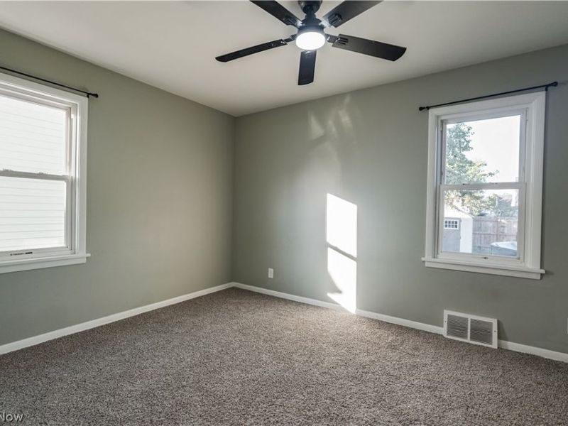 395 E 324th Street, Willowick, OH 44095 Photo 12