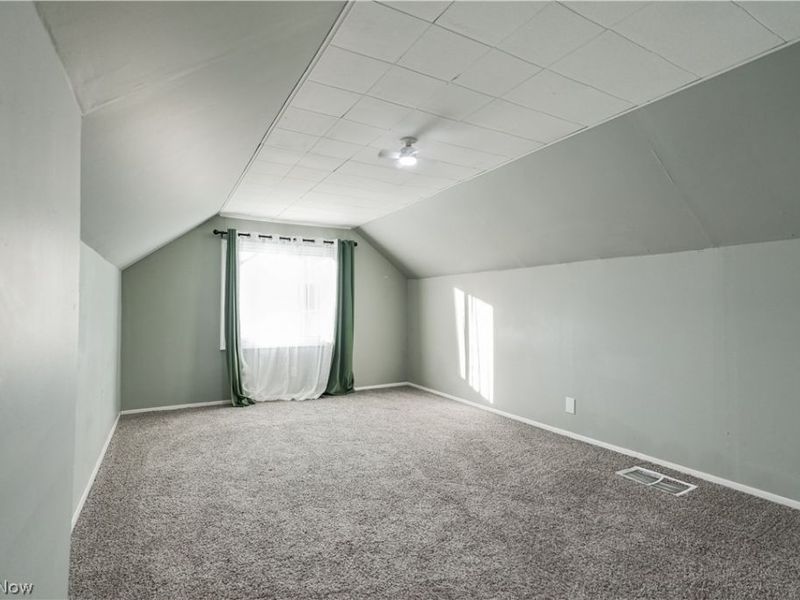 395 E 324th Street, Willowick, OH 44095 Photo 20