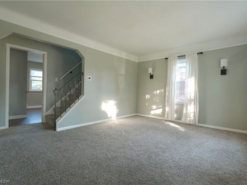 395 E 324th Street, Willowick, OH 44095 Photo 4