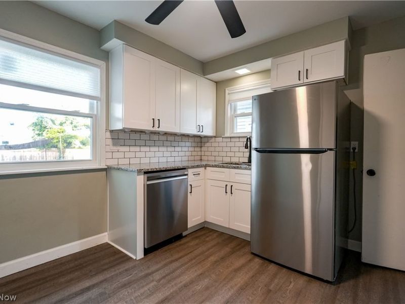 395 E 324th Street, Willowick, OH 44095 Photo 8