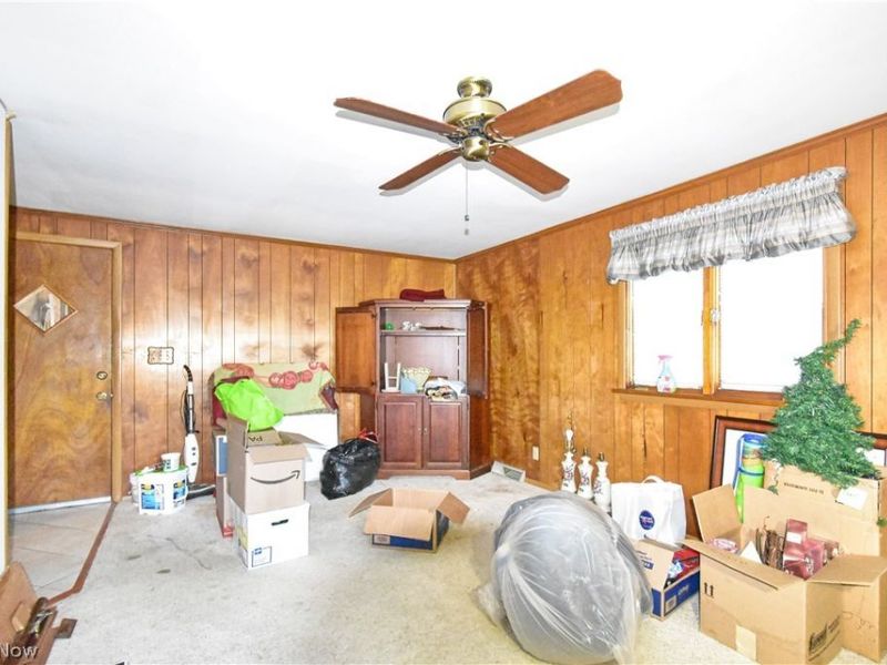 714 Sunset Drive, Lisbon, OH 44432 Photo 12