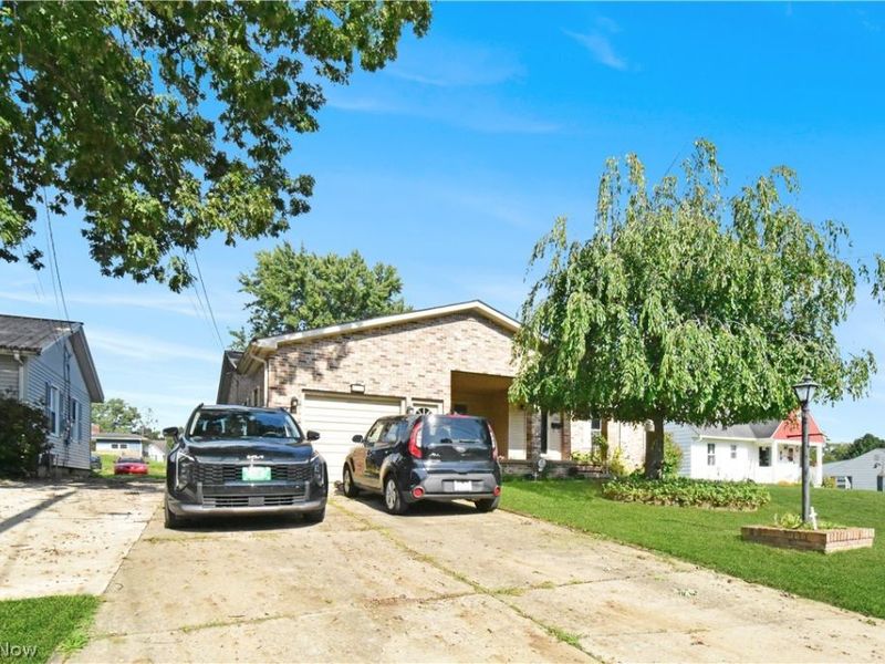 714 Sunset Drive, Lisbon, OH 44432 Photo 3