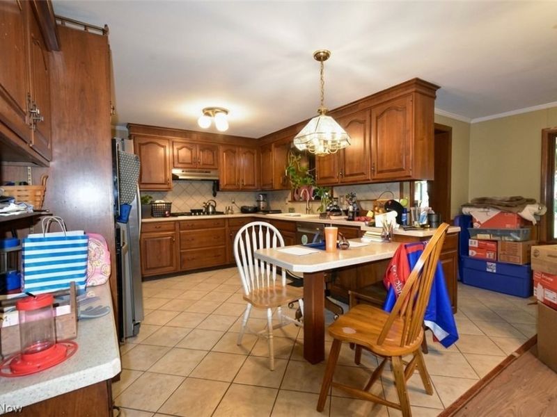 714 Sunset Drive, Lisbon, OH 44432 Photo 9