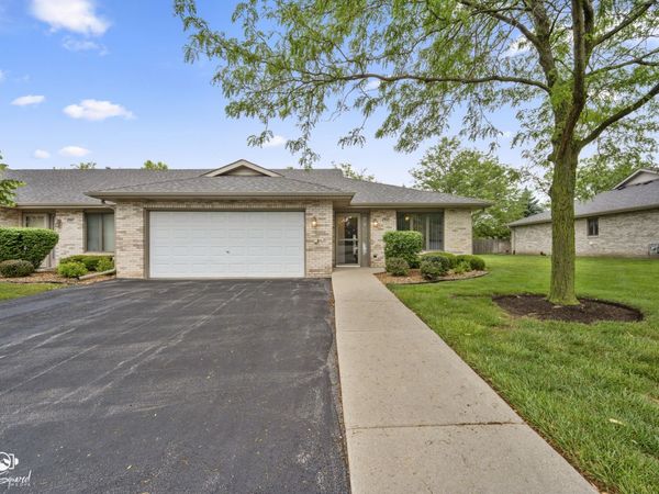 2417 Par Four Court, Unit 2417, Joliet, IL 60436