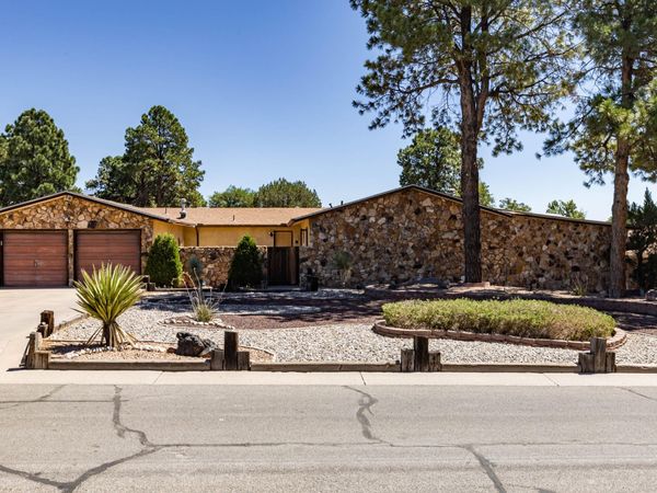 4912 Simon Drive NW, Albuquerque, NM 87114