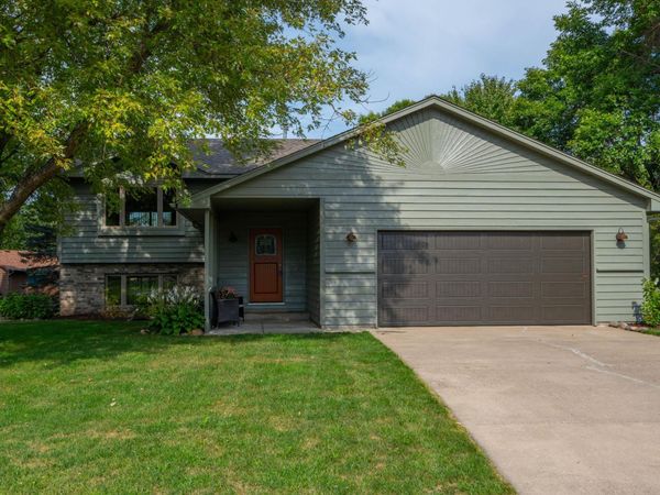 1928 Circle Drive NW, Sauk Rapids, MN 56379