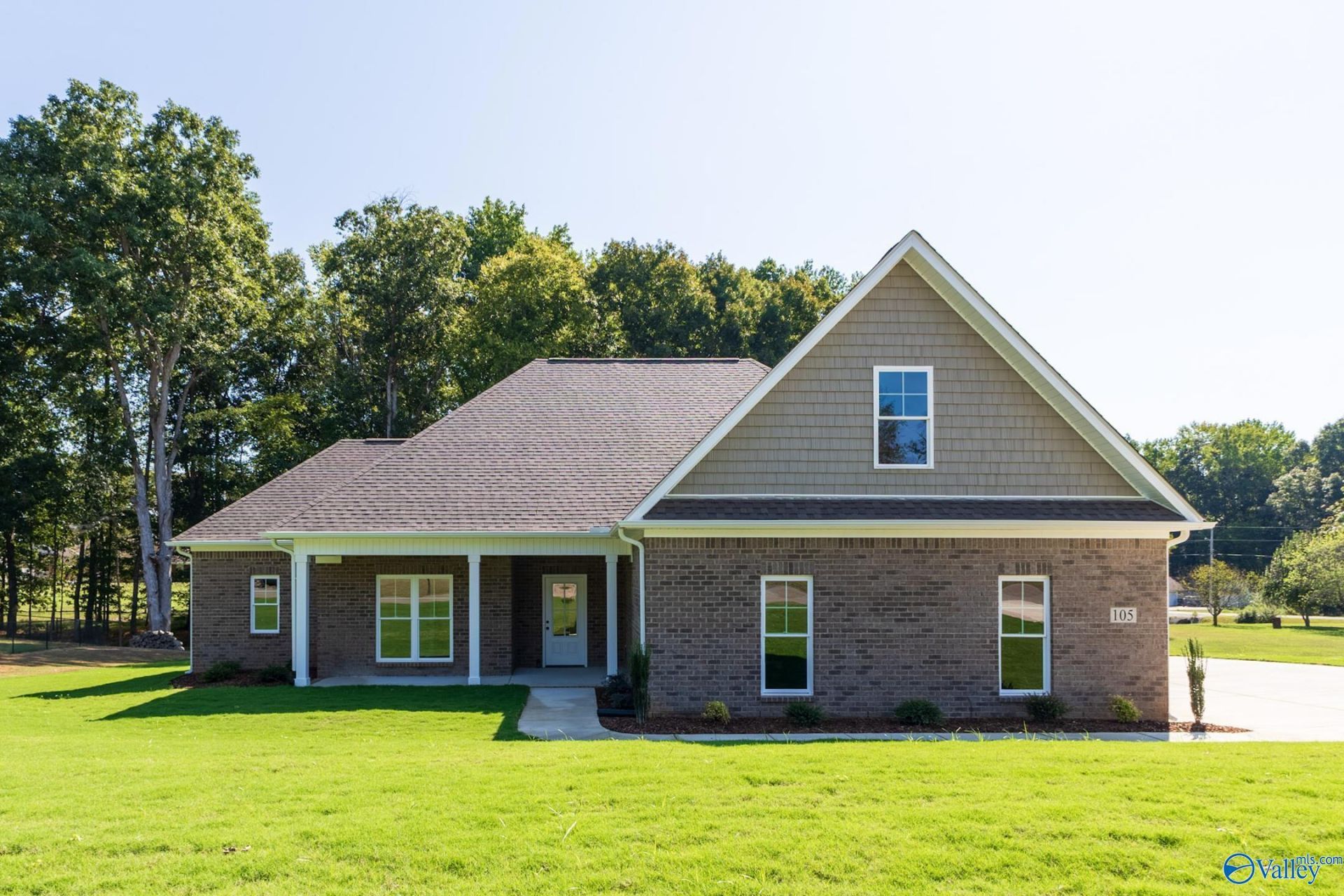105 Lakeridge Court Ardmore, AL 35739