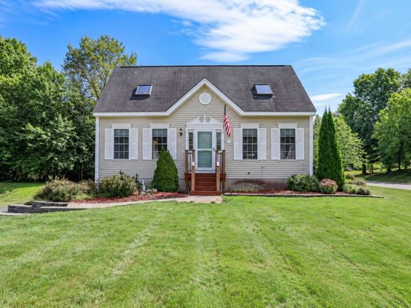 1 Pine Blf, Unit 1, Derry, NH 03038