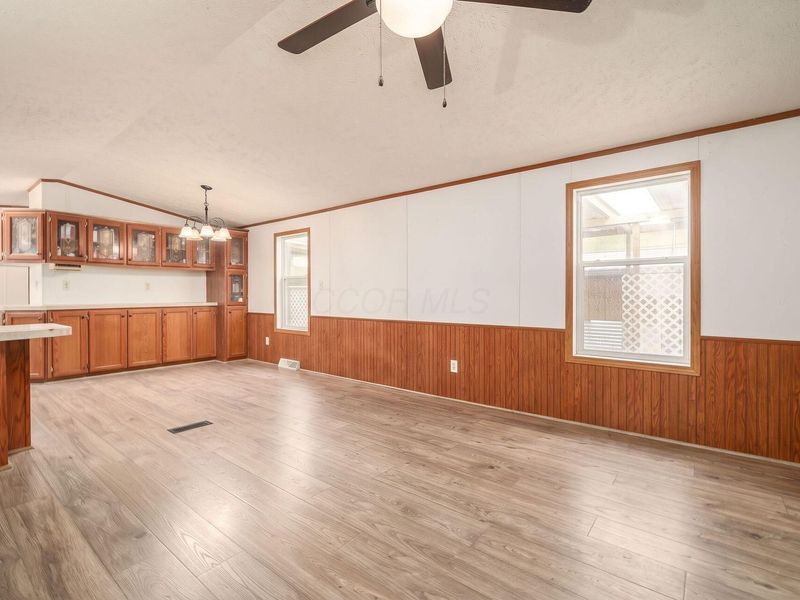 985 Scarlett Lane, Obetz, OH 43207 Photo 18