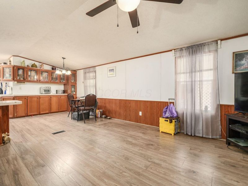 985 Scarlett Lane, Obetz, OH 43207 Photo 19