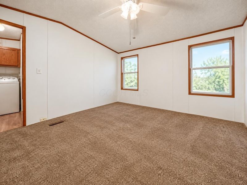 985 Scarlett Lane, Obetz, OH 43207 Photo 27