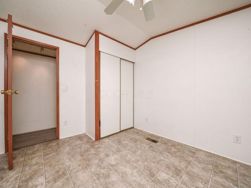985 Scarlett Lane, Obetz, OH 43207 Photo 36