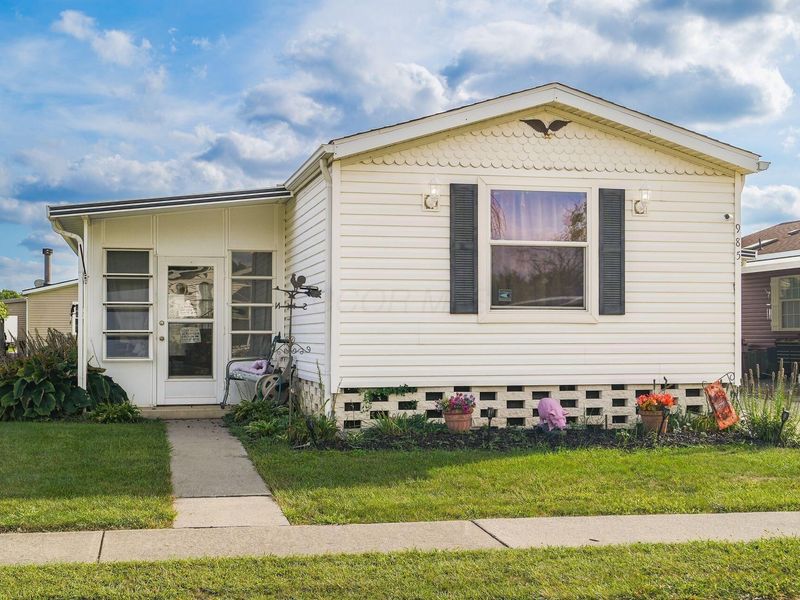 985 Scarlett Lane, Obetz, OH 43207 Photo 4