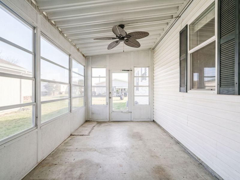 985 Scarlett Lane, Obetz, OH 43207 Photo 46