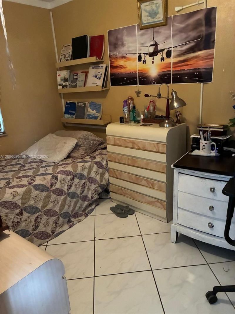 2403 W 76th St, Unit 102, Hialeah, FL 33016 Photo