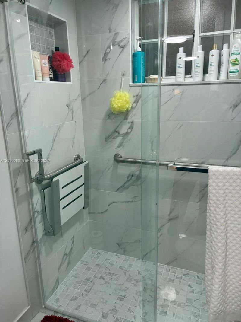 2403 W 76th St, Unit 102, Hialeah, FL 33016 Photo