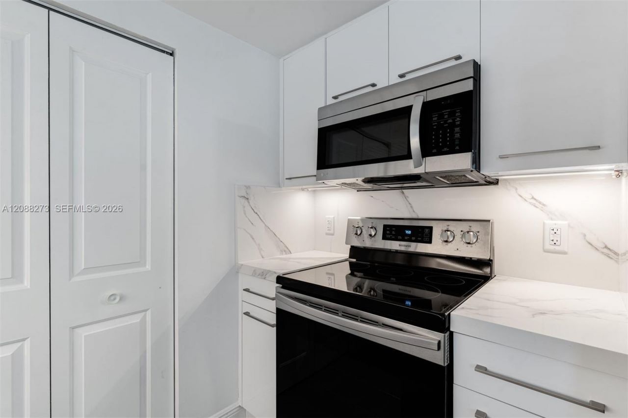 2000 N Bayshore Dr, Unit 619, Miami, FL 33137 Photo