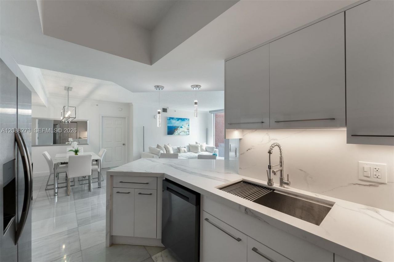 2000 N Bayshore Dr, Unit 619, Miami, FL 33137 Photo