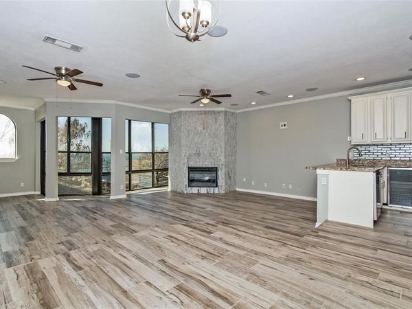 458 Yacht Club Drive, Unit C, Rockwall, TX 75032