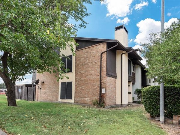264 Rolling Hills Place , Lancaster, TX 75146