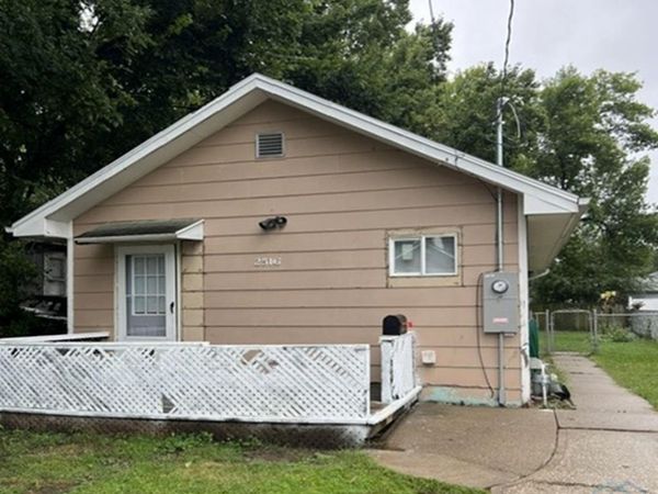 2516 W 6th, Sioux City, IA 51103