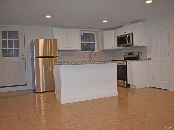 33 E Vacation , Hopewell Junction, NY 12590