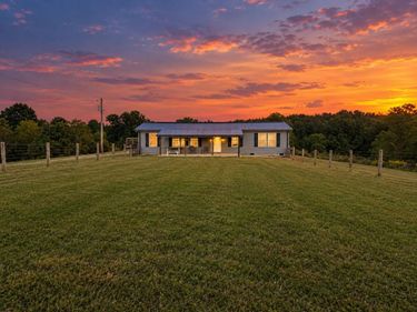 1162 Junction Farms Lane, Berry, KY 41003