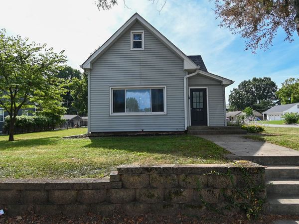 703 E Main Street , Plainfield, IN 46168